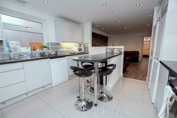 7 Bedroom House To Rent In Tiverton Road, Birmingham, B29