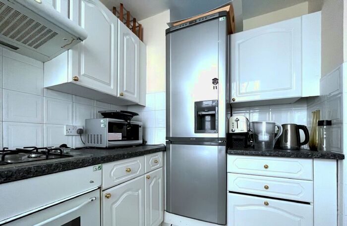 2 Bedroom Flat To Rent In Hanover Gate Mansions, Park Road, Regents Park, NW1