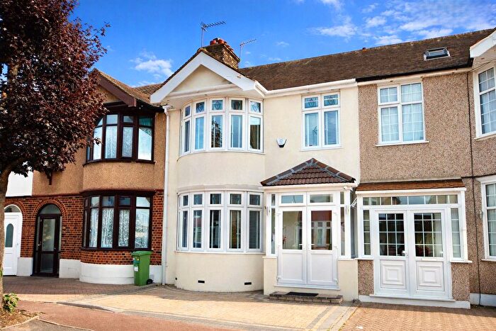3 Bedroom Terraced House For Sale In Oulton Crescent, Barking, IG11
