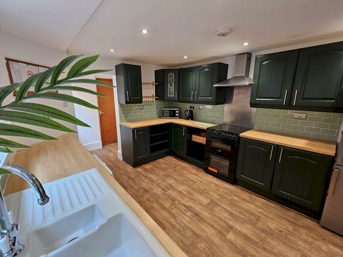 6 Bedroom Terraced House To Rent In Clarendon Street, Leamington Spa, CV32