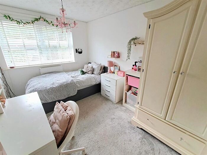 3 Bedroom Detached House For Sale In Cambridge Way, South Yardley, Birmingham, B27