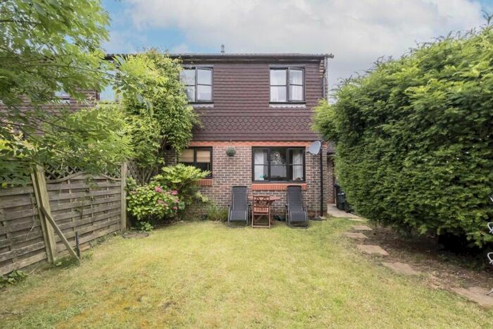 1 Bedroom House To Rent In Gooding Close, New Malden, KT3