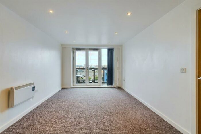 1 Bedroom Apartment To Rent In Waterloo Square, Newcastle Upon Tyne, NE1