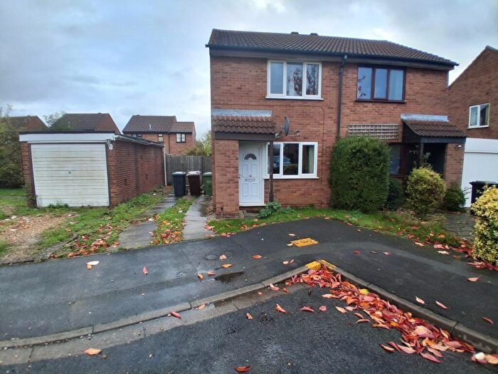 2 Bedroom Semi Detached House To Rent In Atwater Court, Lincoln, LN2