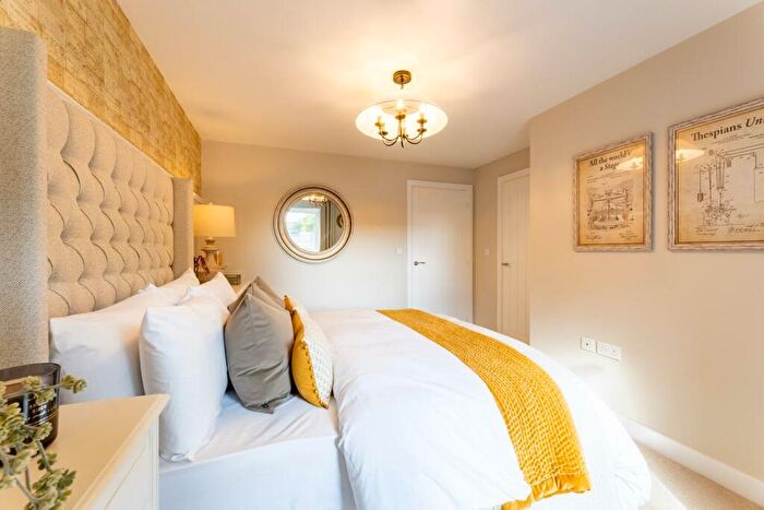 1 Bedroom Apartment For Sale In Alcester Road, Stratford-upon-Avon, CV37
