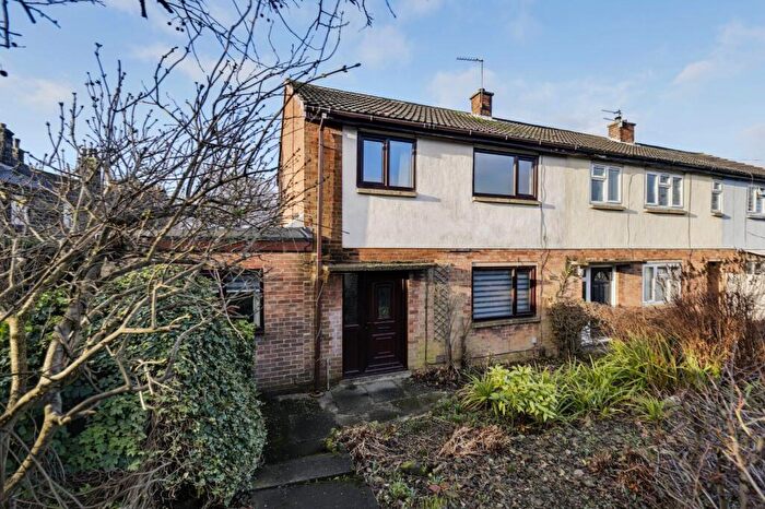 4 Bedroom End Of Terrace House For Sale In Queensway, Yeadon, Leeds, West Yorkshire, LS19