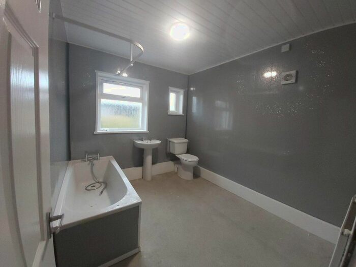 3 Bedroom Detached House To Rent In Sandfields Road, Fairfield, Port Talbot, Port Talbot, SA12