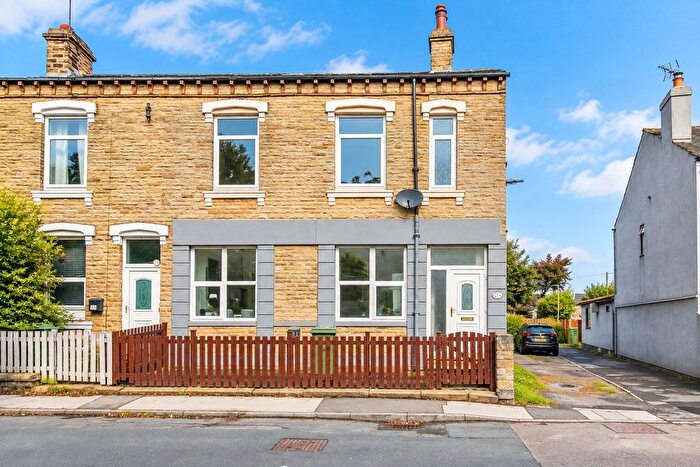 3 Bedroom End Of Terrace House For Sale In High Street, Ossett, WF5