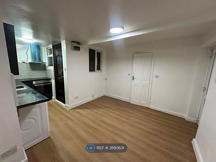 2 Bedroom Flat To Rent In Katherine Road, London, E6