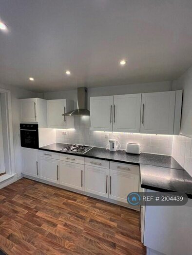 3 Bedroom Terraced House To Rent In Somerset Road, London, N18