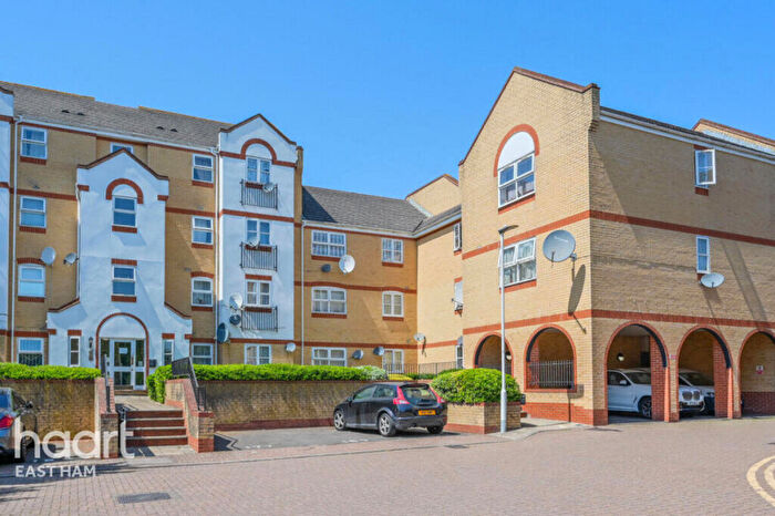 1 Bedroom Flat To Rent In Angelica Drive, London, E6