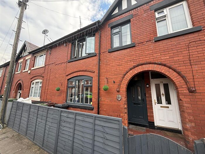 3 Bedroom Terraced House For Sale In Lime Street, Dukinfield, SK16
