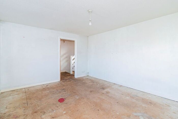 2 Bedroom Terraced House For Sale In Parkfield Close, Totnes, Devon, TQ9
