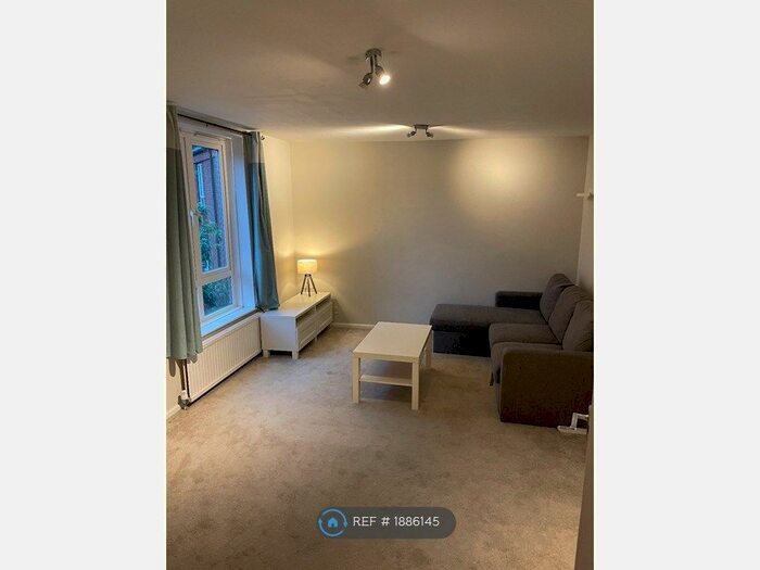 1 Bedroom Flat To Rent In Wrights Green, London, SW4