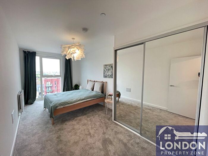 1 Bedroom Flat To Rent In Shearwater Drive, Hendon, London, NW9