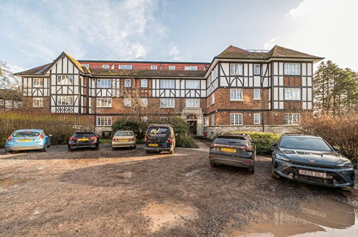 1 Bedroom Flat For Sale In Millbrook Road East, Southampton, Hampshire, SO15