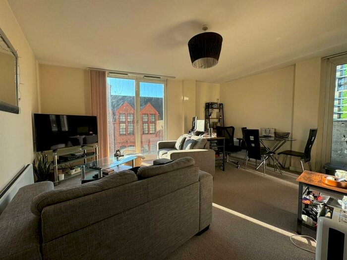 2 Bedroom Apartment To Rent In Spectrum, Block, Blackfriars Road, M3