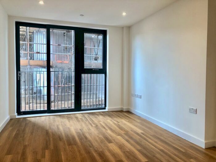 1 Bedroom Apartment To Rent In Deluna House, Cornell Street, M4