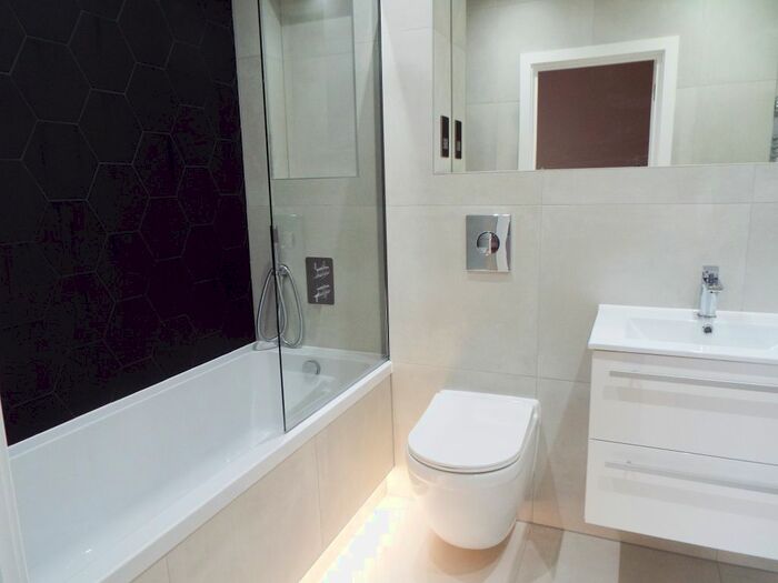 Studio To Rent In Fishponds Road, Wokingham, RG41