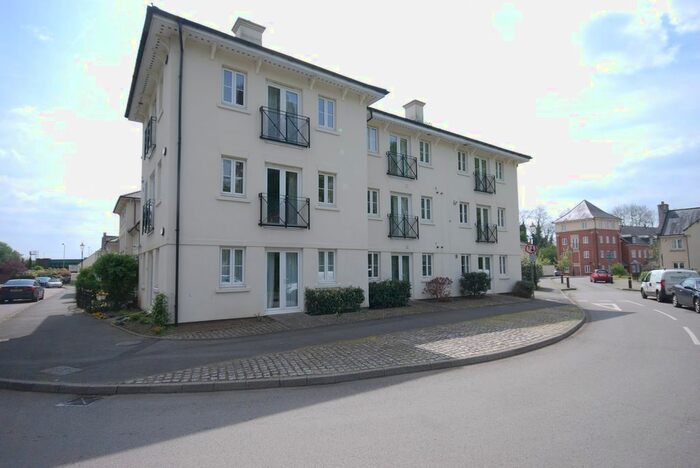 2 Bedroom Flat To Rent In Campriano Drive, Warwickshire, CV34