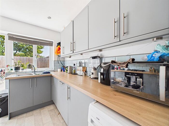 5 Bedroom House To Rent In Claverham Road, Fishponds, Bristol, BS16