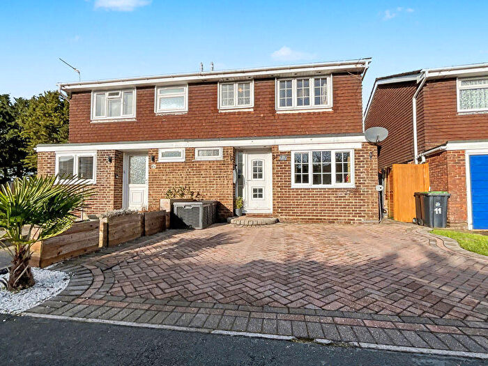 3 Bedroom Semi Detached House For Sale In Christchurch, BH23