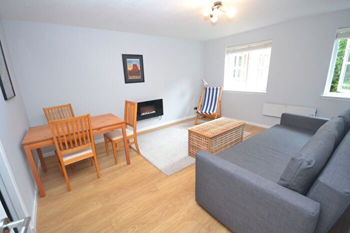 1 Bedroom Flat To Rent In Tytler Gardens, Abbeyhill, Edinburgh, EH8