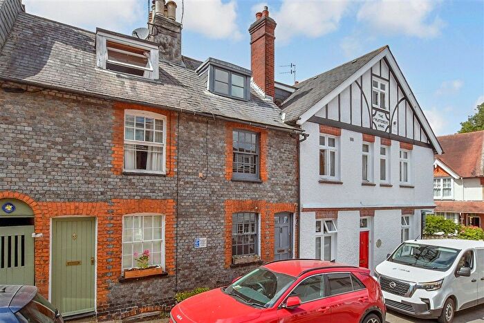 2 Bedroom Terraced House For Sale In Sun Street, Lewes, East Sussex, BN7