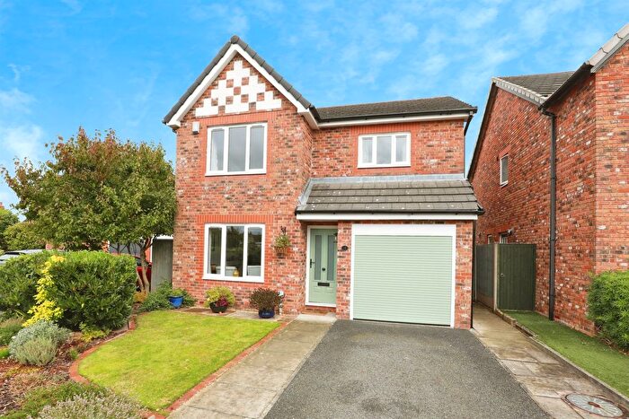 3 Bedroom Detached House For Sale In Mereworth Drive, Northwich, CW9