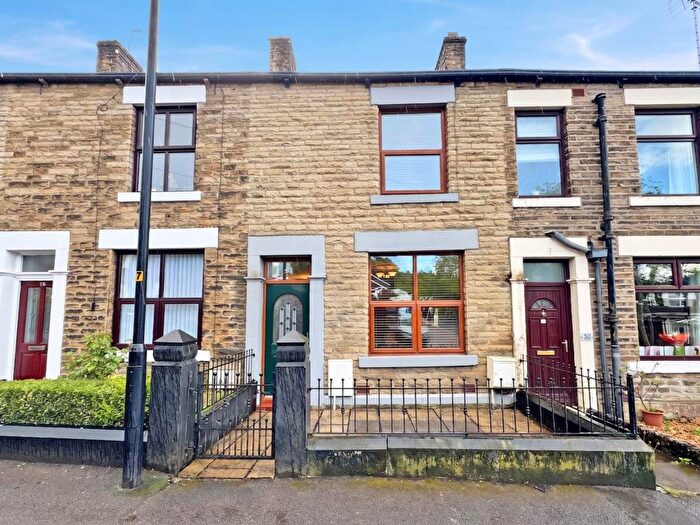 2 Bedroom Terraced House For Sale In Buckstones Road, Shaw, OL2