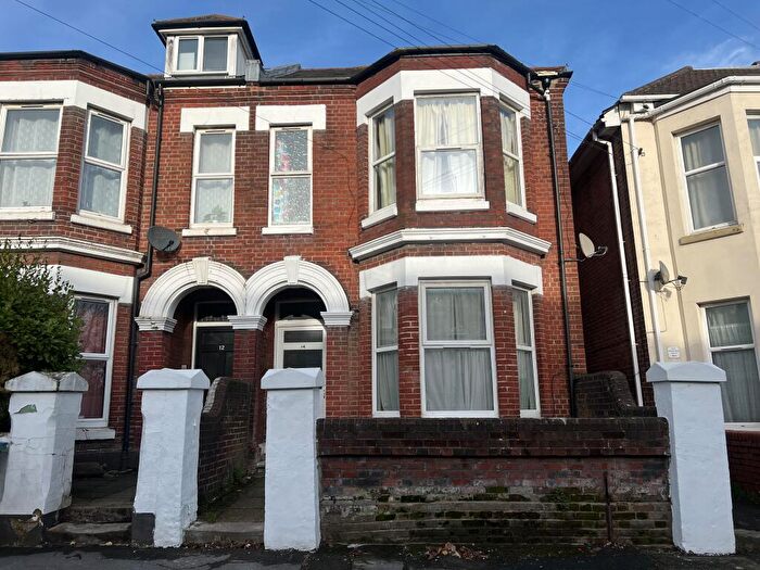 4 Bedroom House To Rent In Ordnance Road, SO15