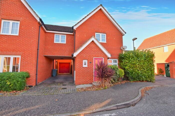 3 Bedroom Link Detached House To Rent In Windsor Park Gardens, Sprowston, Norwich NR6