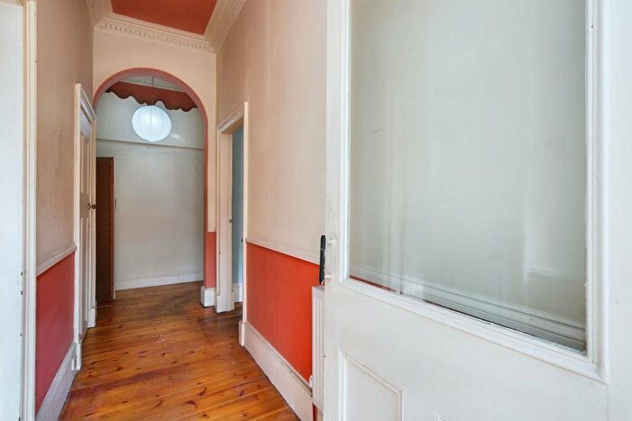 2 Bedroom Flat For Sale In St Stephen Street, Edinburgh, EH3