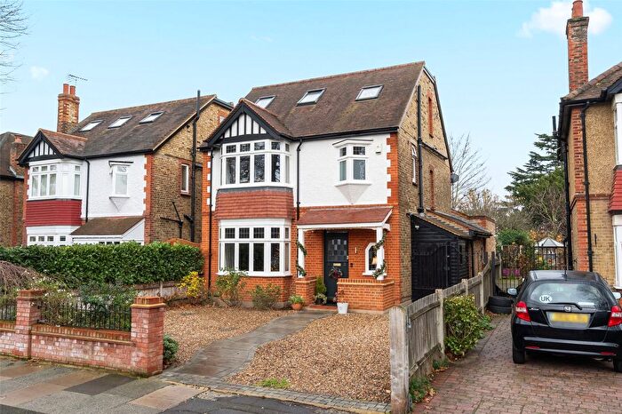 4 Bedroom Detached House For Sale In Wensleydale Road, Hampton, TW12