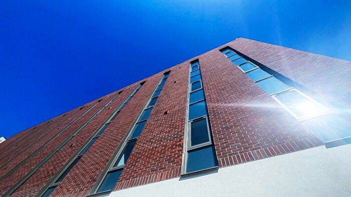 1 Bedroom Apartment For Sale In Sky Gardens, Liverpool, L22