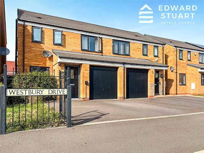 3 Bedroom Semi Detached House For Sale In Westbury Drive, Hampton Gardens, Peterborough, Cambridgeshire, PE7