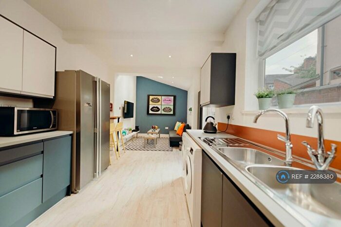 6 Bedroom End Of Terrace House To Rent In Briton Street, Leicester, LE3