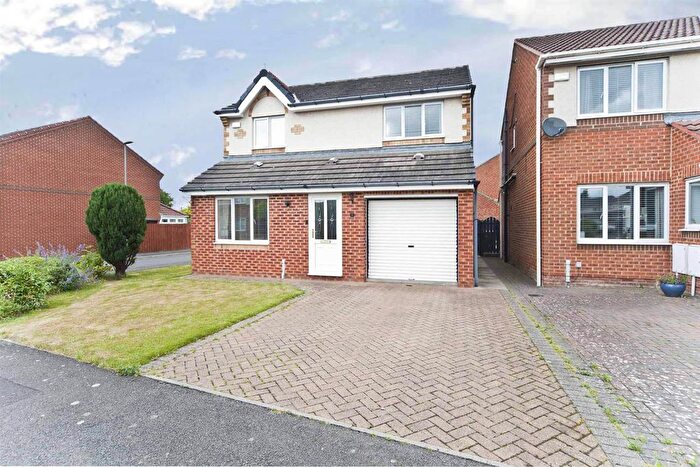 3 Bedroom Detached House For Sale In Balmoral Drive, Peterlee, SR8