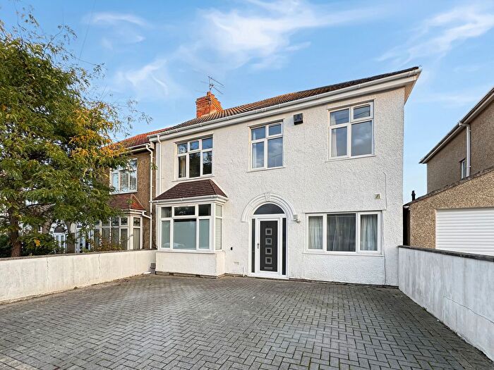 5 Bedroom End Of Terrace House To Rent In Conygre Road, Filton, Bristol, BS34