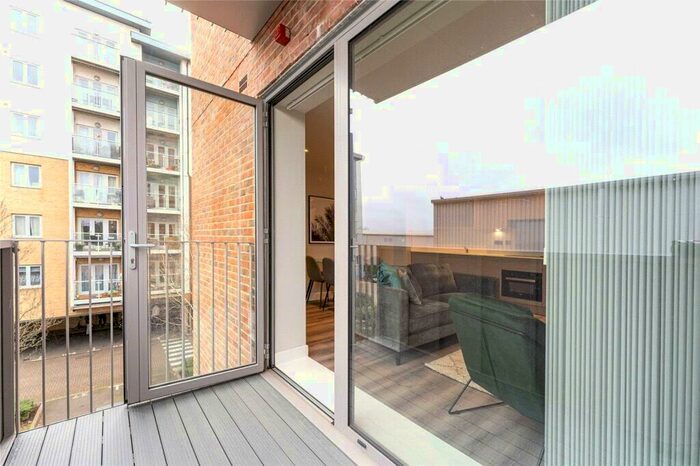 1 Bedroom Apartment To Rent In Steel House, The Metalworks, Petersfield Avenue, Slough, Berkshire, SL2