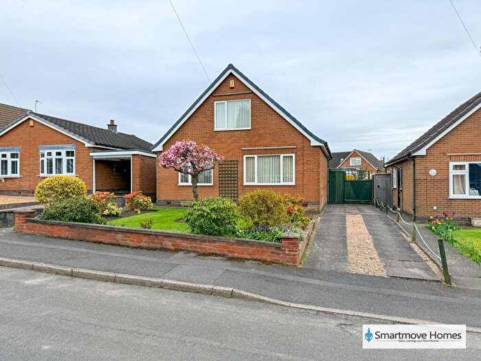 3 Bedroom Detached Bungalow For Sale In Pine Close, Ripley, DE5