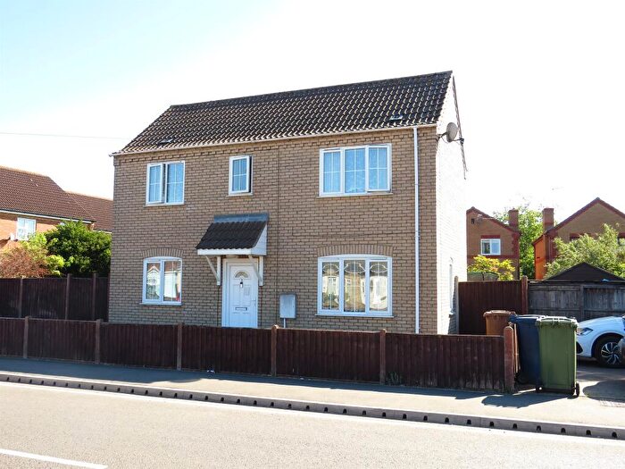 3 Bedroom Detached House For Sale In Hundred Road, March, PE15