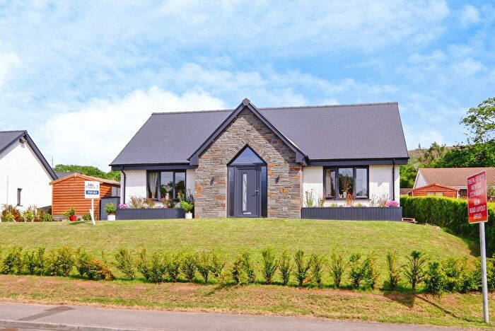 3 Bedroom Bungalow For Sale In Cwrt Cwmdulais, Seven Sisters, Neath, Neath Port Talbot, SA10