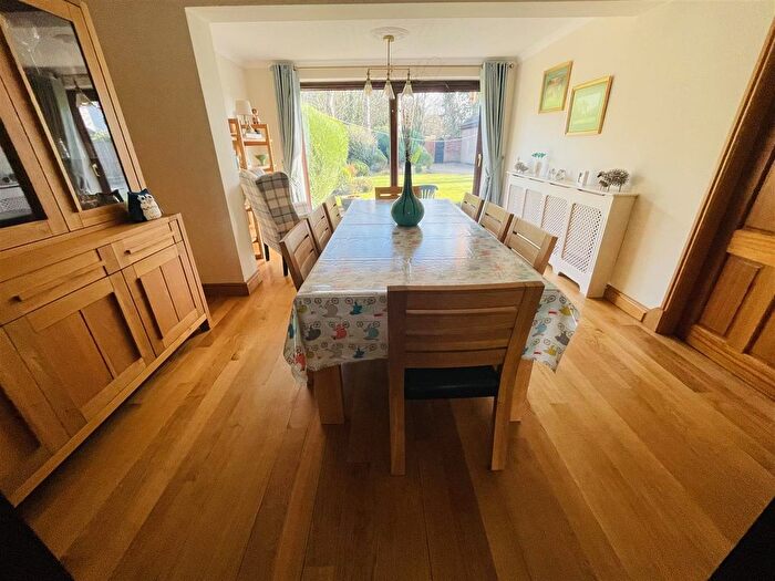 4 Bedroom Detached House For Sale In Stanford Court, Tippett Close, Nuneaton, CV11