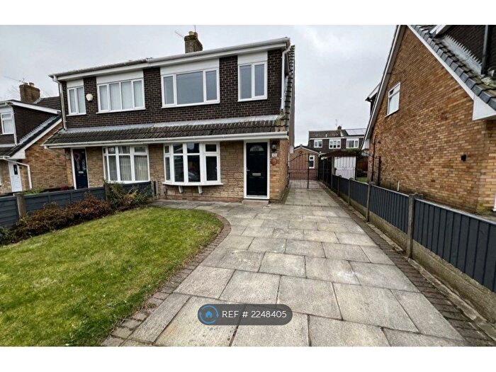 3 Bedroom Semi-Detached House To Rent In Blackleyhurst Avenue, Billinge, Wigan, WN5