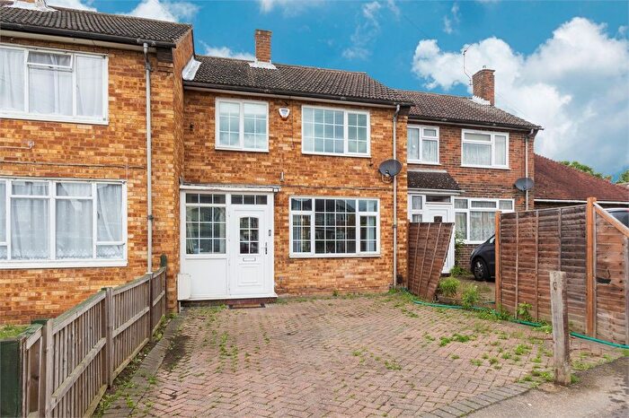 3 Bedroom Terraced House To Rent In Long Readings Lane, Slough, SL2