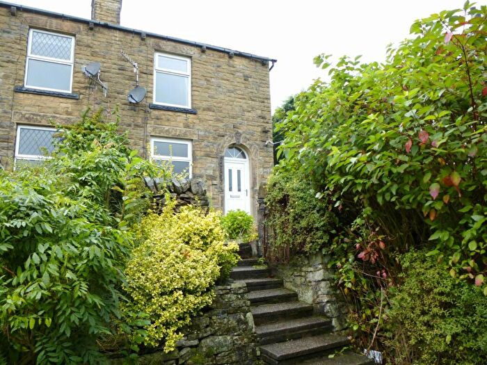 2 Bedroom End Of Terrace House To Rent In Macclesfield Road, Whaley Bridge, High Peak, SK23
