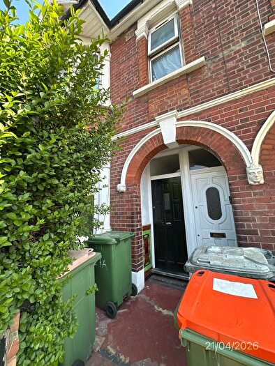 2 Bedroom Flat To Rent In High Street South, London, London, E6