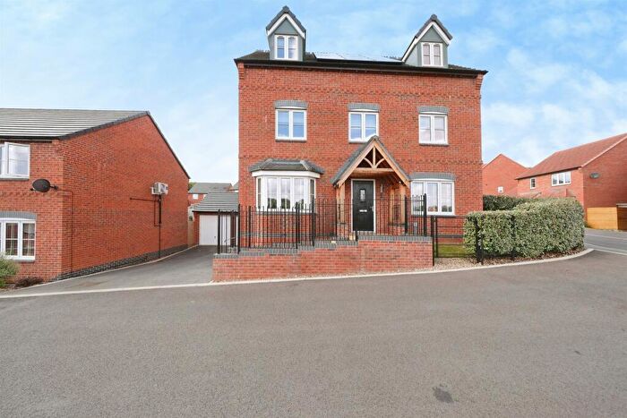 5 Bedroom Detached House For Sale In Smythson Street, Wingerworth, Chesterfield, S42