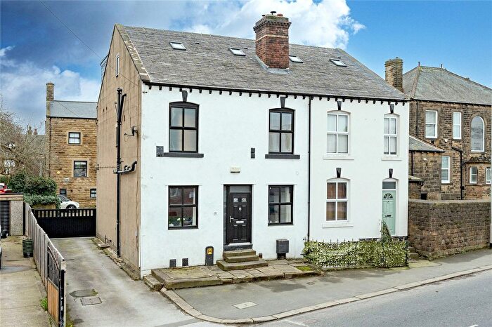 5 Bedroom Semi-Detached House For Sale In Tingley Common, Morley, Leeds, West Yorkshire, LS27